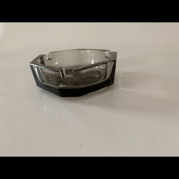 Ashtray - Picture 2 of 5